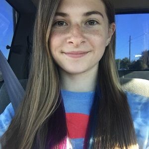 Meet your Posher, Olivia